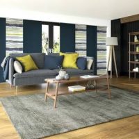 Living room with Como ocro curtains closed